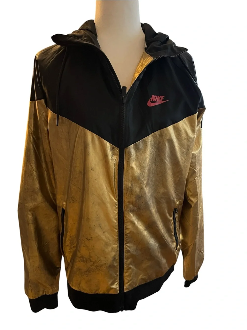 NIKE  Sportswear Windrunner Metallic Gold and Black Hooded Jacket Size Medium